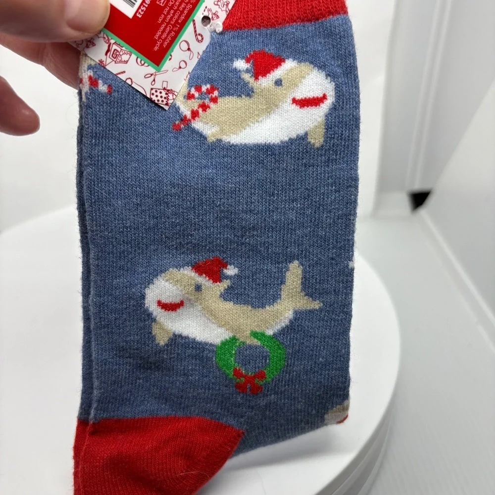 Kids Christmas Shark Crew Socks‎ Blue Red Santa Hat Wreath One Size NWT